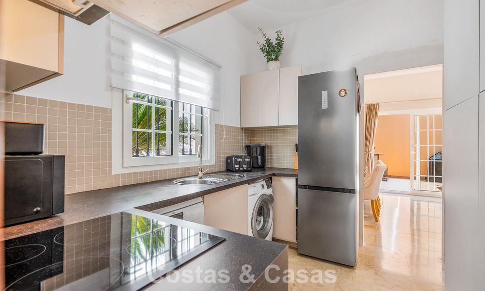 Amplia vivienda familiar en venta en una exclusiva urbanización cerrada en la codiciada Nueva Andalucía, Marbella 801102