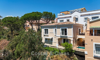 Amplia vivienda familiar en venta en una exclusiva urbanización cerrada en la codiciada Nueva Andalucía, Marbella 801105 