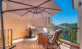 Amplia vivienda familiar en venta en una exclusiva urbanización cerrada en la codiciada Nueva Andalucía, Marbella 801112 