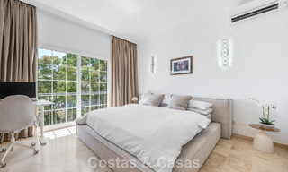 Amplia vivienda familiar en venta en una exclusiva urbanización cerrada en la codiciada Nueva Andalucía, Marbella 801117 