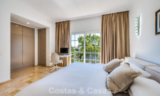 Amplia vivienda familiar en venta en una exclusiva urbanización cerrada en la codiciada Nueva Andalucía, Marbella 801119 