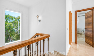 Amplia vivienda familiar en venta en una exclusiva urbanización cerrada en la codiciada Nueva Andalucía, Marbella 801122 