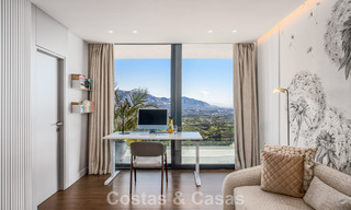Impresionante villa de lujo con arquitectura minimalista moderna en venta en las colinas de Marbella Este 801132 