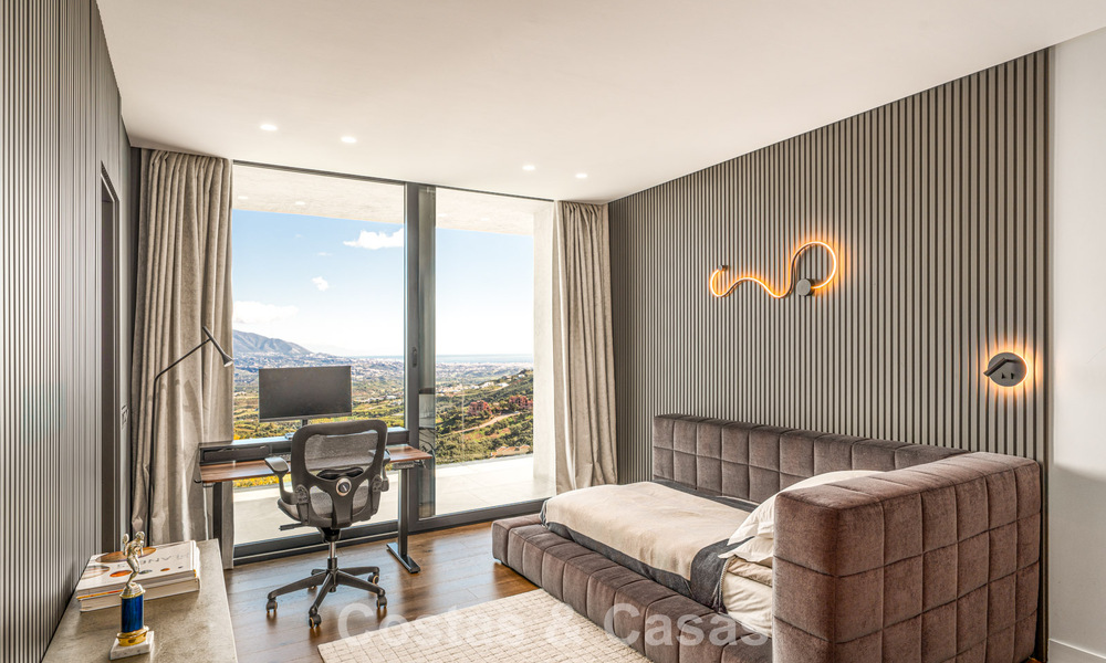 Impresionante villa de lujo con arquitectura minimalista moderna en venta en las colinas de Marbella Este 801136
