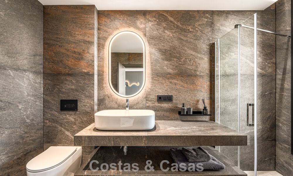 Impresionante villa de lujo con arquitectura minimalista moderna en venta en las colinas de Marbella Este 801137