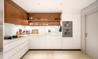 Impresionante villa de lujo con arquitectura minimalista moderna en venta en las colinas de Marbella Este 801139 