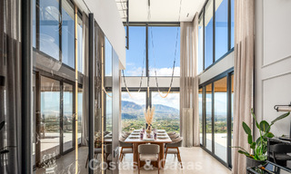Impresionante villa de lujo con arquitectura minimalista moderna en venta en las colinas de Marbella Este 801140 