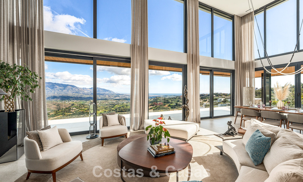 Impresionante villa de lujo con arquitectura minimalista moderna en venta en las colinas de Marbella Este 801142