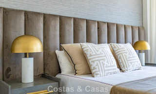 Exclusivo ático con impresionantes vistas abiertas al mar en venta en primera línea de playa en Estepona 801289 