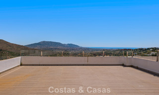 Villa de lujo contemporánea con elegante arquitectura moderna e impresionantes vistas en venta en Marbella Este 801162 