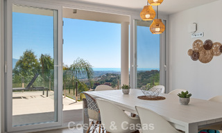 Villa de lujo contemporánea con elegante arquitectura moderna e impresionantes vistas en venta en Marbella Este 801193 