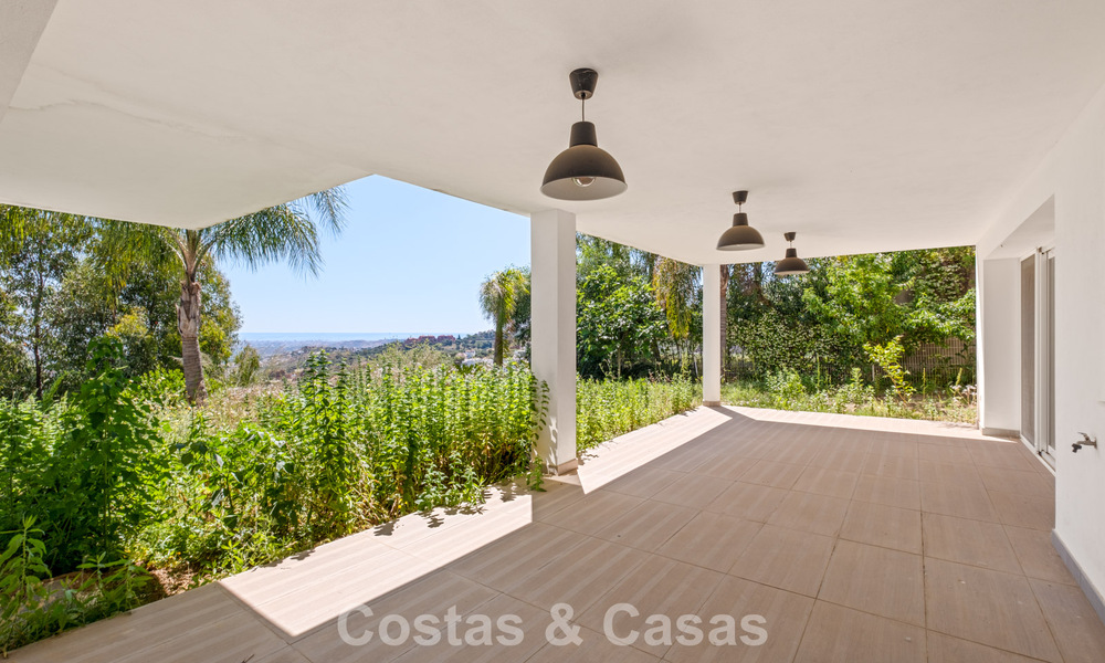 Villa de lujo contemporánea con elegante arquitectura moderna e impresionantes vistas en venta en Marbella Este 801206