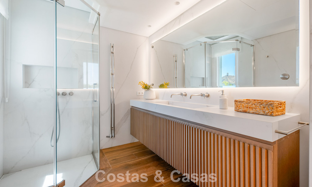 Amplio apartamento de lujo en venta en un exclusivo complejo de la Milla de Oro de Marbella 801369