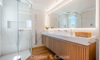 Amplio apartamento de lujo en venta en un exclusivo complejo de la Milla de Oro de Marbella 801369 