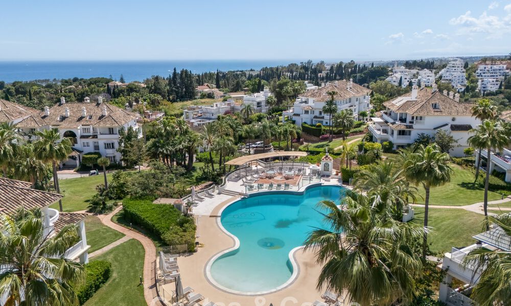 Amplio apartamento de lujo en venta en un exclusivo complejo de la Milla de Oro de Marbella 801377