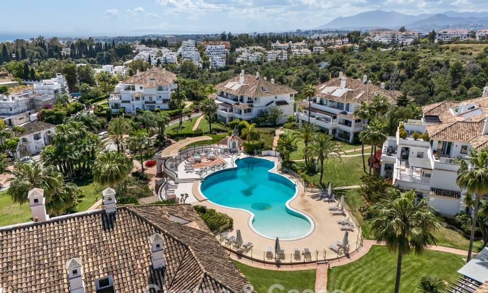 Amplio apartamento de lujo en venta en un exclusivo complejo de la Milla de Oro de Marbella 801378
