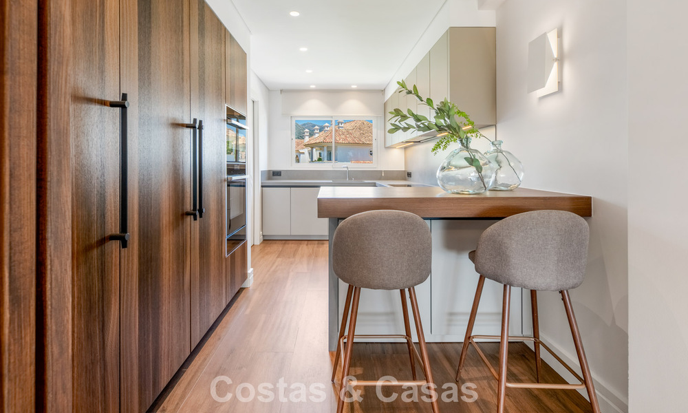 Amplio apartamento de lujo en venta en un exclusivo complejo de la Milla de Oro de Marbella 801383