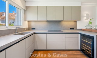 Amplio apartamento de lujo en venta en un exclusivo complejo de la Milla de Oro de Marbella 801385 