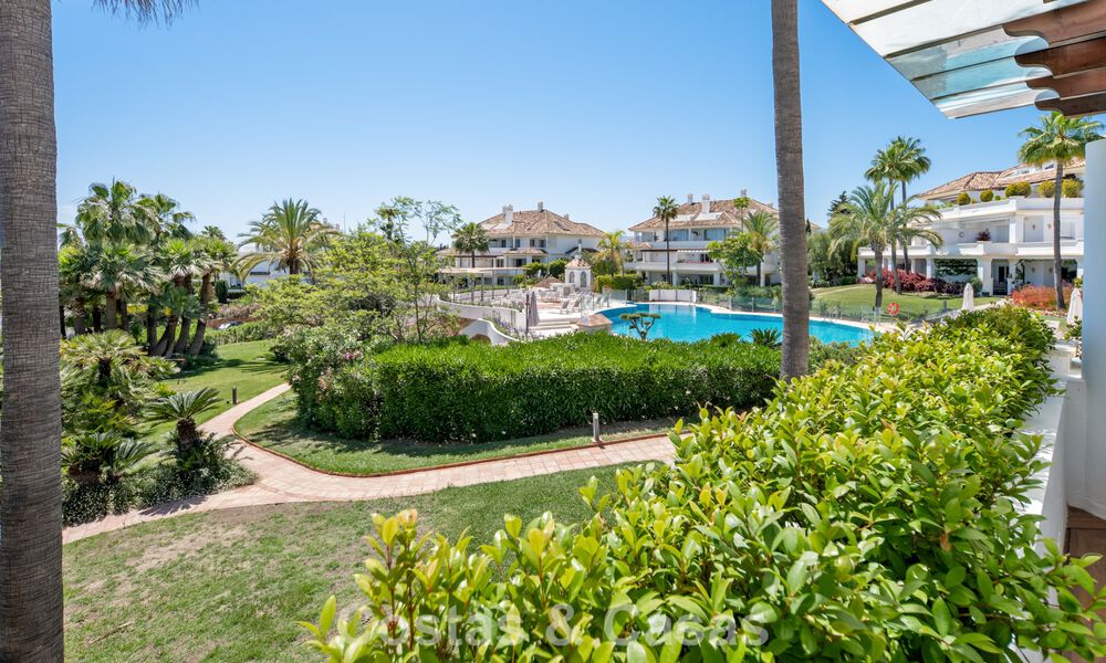 Amplio apartamento de lujo en venta en un exclusivo complejo de la Milla de Oro de Marbella 801404