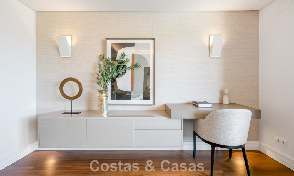 Amplio apartamento de lujo en venta en un exclusivo complejo de la Milla de Oro de Marbella 801411