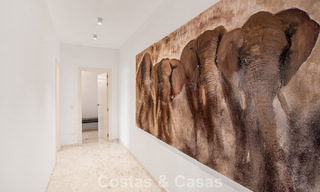 Amplio apartamento con enorme jardín privado y espectaculares vistas en venta al este de Marbella 801433 