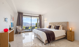 Amplio apartamento con enorme jardín privado y espectaculares vistas en venta al este de Marbella 801439 