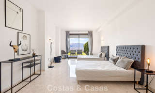 Amplio apartamento con enorme jardín privado y espectaculares vistas en venta al este de Marbella 801441 