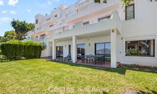 Amplio apartamento con enorme jardín privado y espectaculares vistas en venta al este de Marbella 801452 