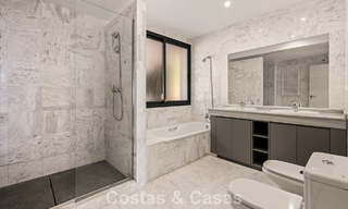Amplio ático moderno con vistas panorámicas en venta al este de Marbella 801497 