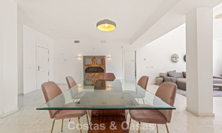 Amplio ático moderno con vistas panorámicas en venta al este de Marbella 801505 