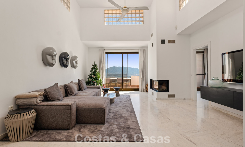 Amplio ático moderno con vistas panorámicas en venta al este de Marbella 801508