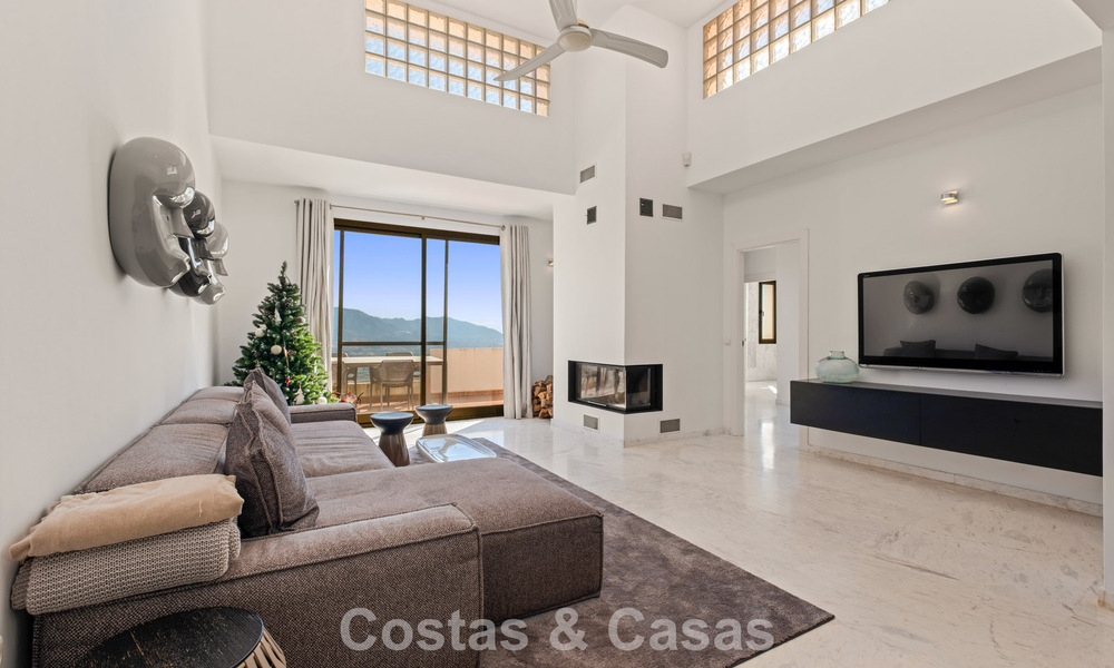 Amplio ático moderno con vistas panorámicas en venta al este de Marbella 801509