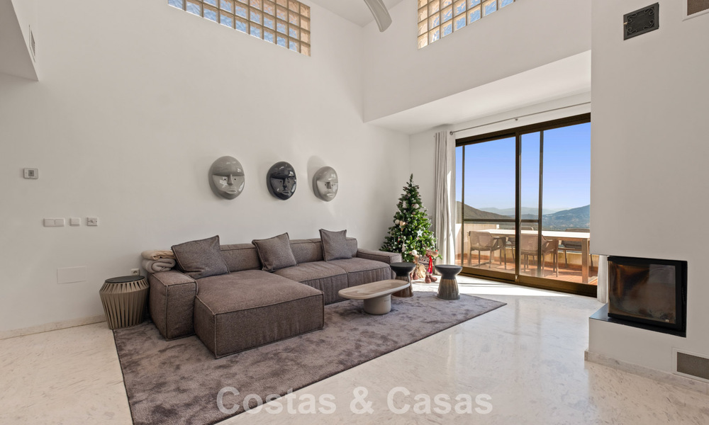 Amplio ático moderno con vistas panorámicas en venta al este de Marbella 801510