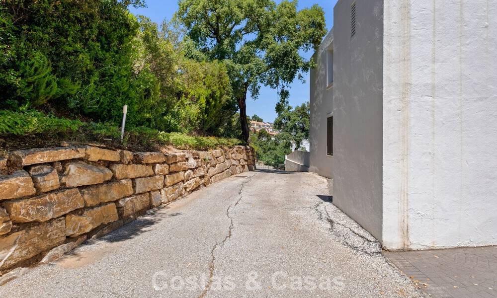 Amplio ático moderno con vistas panorámicas en venta al este de Marbella 801525