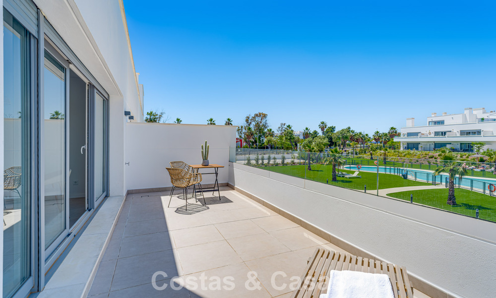 Apartamento de lujo, listo para entrar a vivir en venta en la Nueva Milla de Oro entre Marbella y Estepona 801545