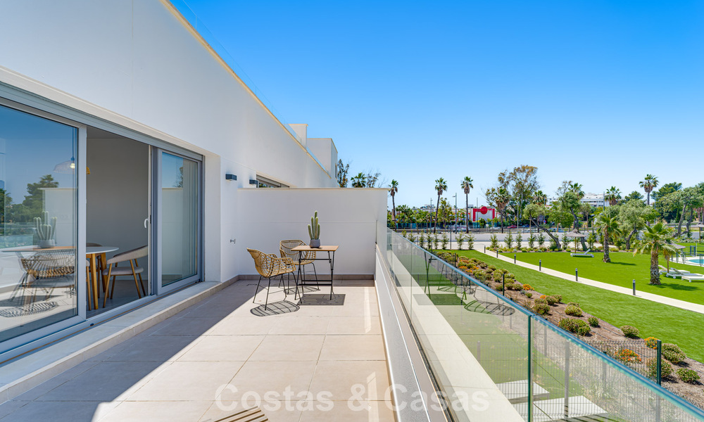 Apartamento de lujo, listo para entrar a vivir en venta en la Nueva Milla de Oro entre Marbella y Estepona 801547