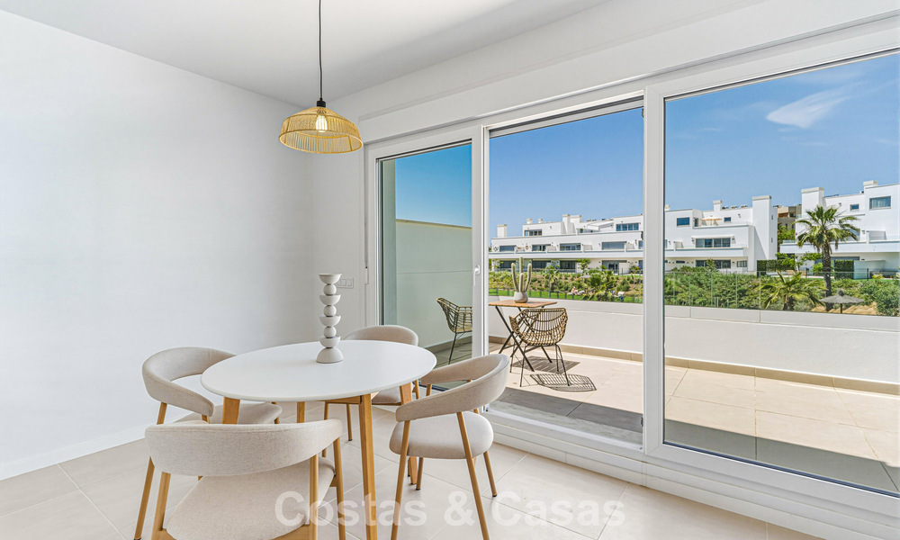 Apartamento de lujo, listo para entrar a vivir en venta en la Nueva Milla de Oro entre Marbella y Estepona 801549
