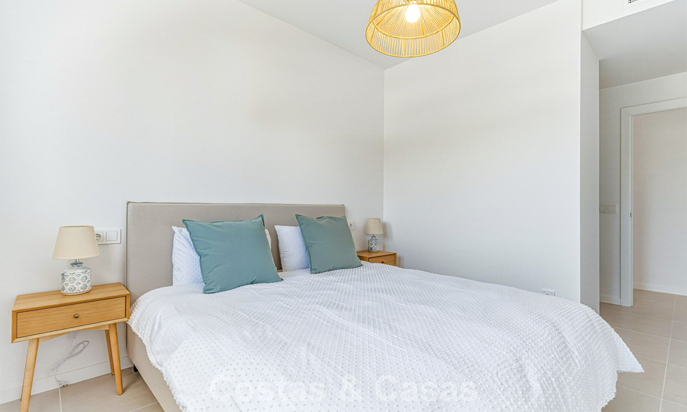 Apartamento de lujo, listo para entrar a vivir en venta en la Nueva Milla de Oro entre Marbella y Estepona 801552