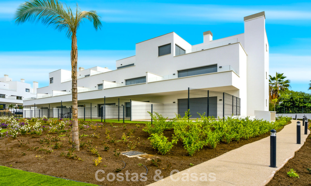 Apartamento de lujo, listo para entrar a vivir en venta en la Nueva Milla de Oro entre Marbella y Estepona 801554