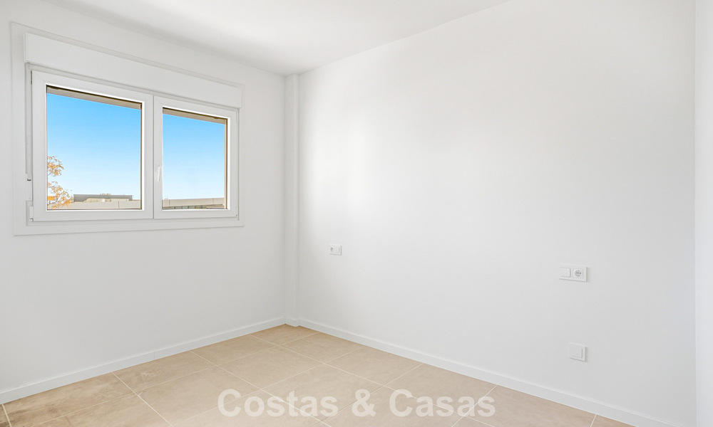 Apartamento de lujo, listo para entrar a vivir en venta en la Nueva Milla de Oro entre Marbella y Estepona 801565