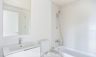 Apartamento de lujo, listo para entrar a vivir en venta en la Nueva Milla de Oro entre Marbella y Estepona 801567 