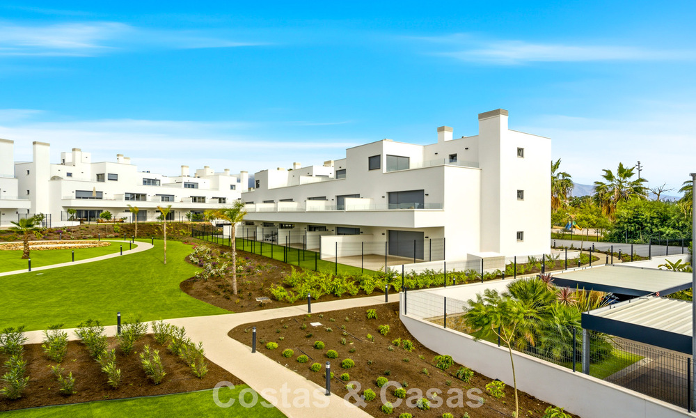 Apartamento de lujo, listo para entrar a vivir en venta en la Nueva Milla de Oro entre Marbella y Estepona 801570