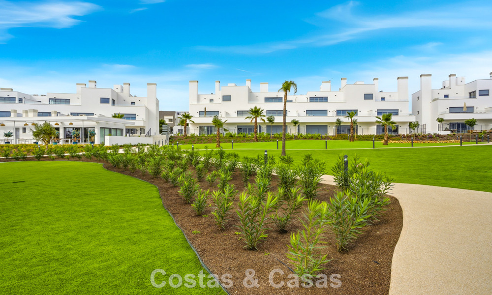 Apartamento de lujo, listo para entrar a vivir en venta en la Nueva Milla de Oro entre Marbella y Estepona 801572