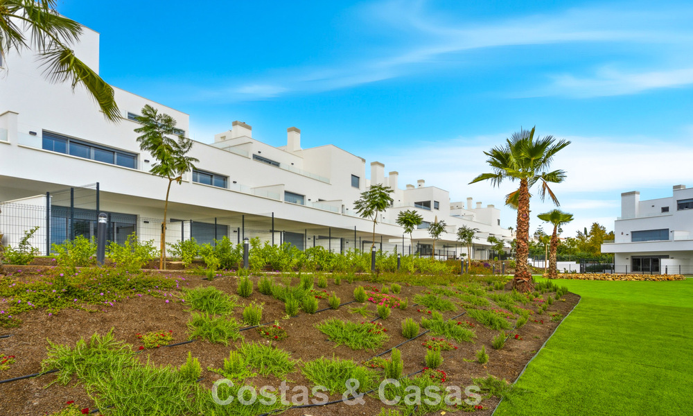Apartamento de lujo, listo para entrar a vivir en venta en la Nueva Milla de Oro entre Marbella y Estepona 801573