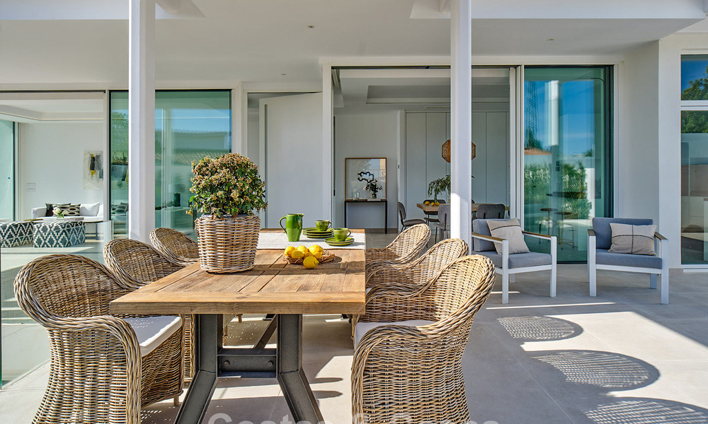 8 sofisticadas villas de lujo con vistas al mar en venta cerca del centro de Marbella 801652