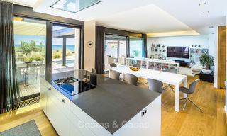 Villas en venta en Costabella, una urbanización junto a la playa situada en una de las playas más bonitas de Marbella 801583 