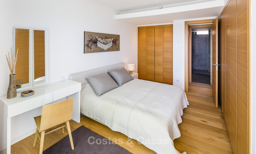 Villas en venta en Costabella, una urbanización junto a la playa situada en una de las playas más bonitas de Marbella 801589