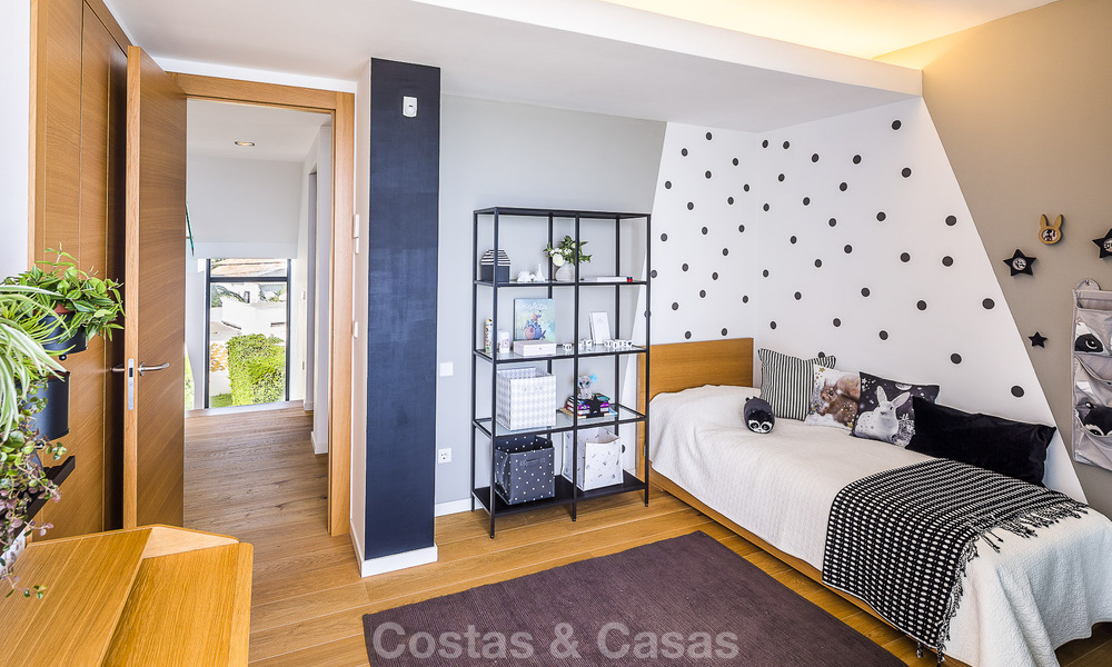 Villas en venta en Costabella, una urbanización junto a la playa situada en una de las playas más bonitas de Marbella 801595