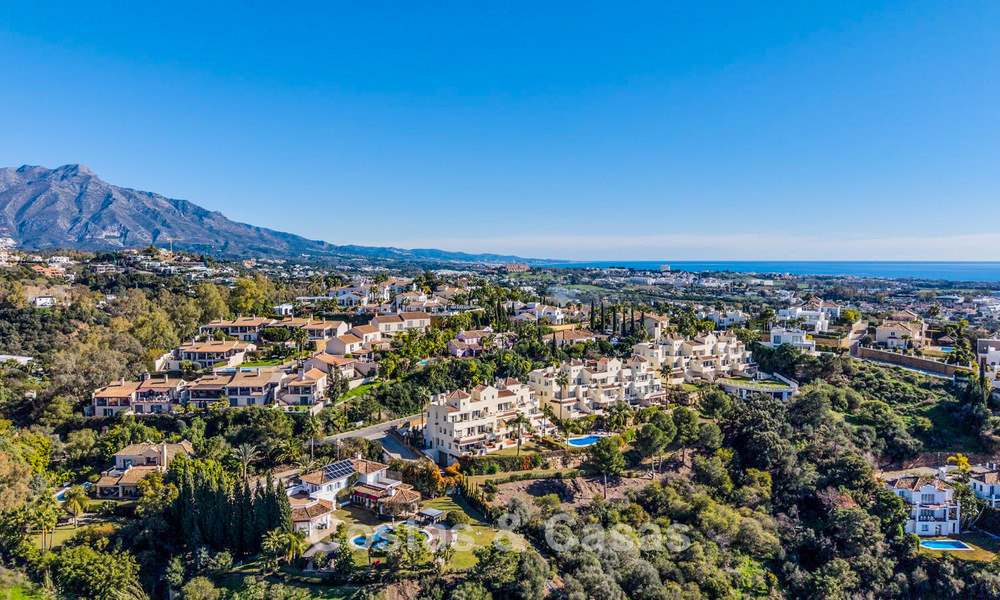 Amplio apartamento con vistas panorámicas en venta en las colinas de Marbella - Benahavís 801717