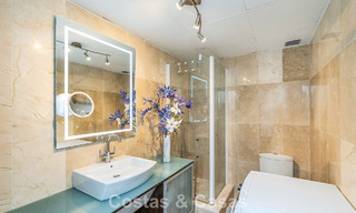 Amplio apartamento con vistas panorámicas en venta en las colinas de Marbella - Benahavís 801728 